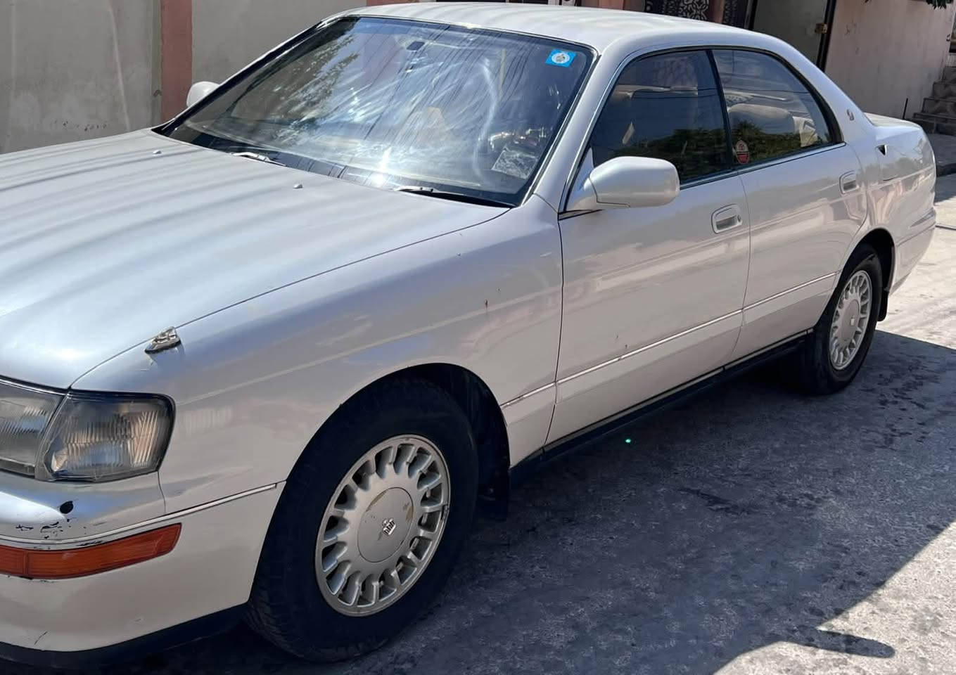 السلام عليكم 
للبيع 
بطه متصل فول محرك  300 كشنات كهرباء دشبول ديجتال ستيرن كهرباء ثلاجه شغاله سيارة جاهزه ومابيها نقص بيها قطعتين رش فقط جاملغ خلفي وباب خلفي رقم نينوى جديد وسنويه وهزه جديده شرط التحويل …
مكان الموصل الايسر 
السعر 65وبيها مجال 
للتواصل ***********
