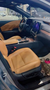 لكزس RX350  موديل ٢٤  ماشي ١٩ الف للبيع سعره 34 الف بي مجال           ...
