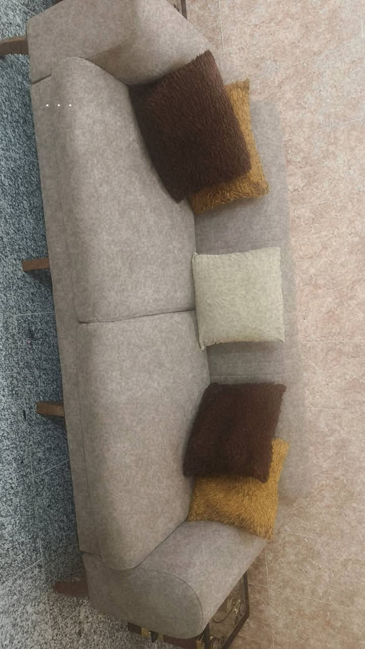 ***********
