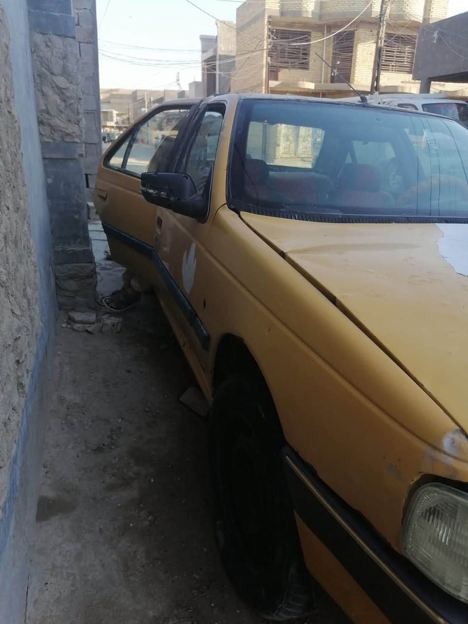 السلام وعليكم مرخصت الادمن بيجو 405 مويل 2010 كرهبايات كلها شغاله كفاله كير ومحرك تخم تاير السياره خير من الله بس يحتاجلها ترتيب سنويه ساقطه من 2020 وشرط التحويل عارضها ب 18 ورقه تتلواصل واتساب اني حاضر ***********
