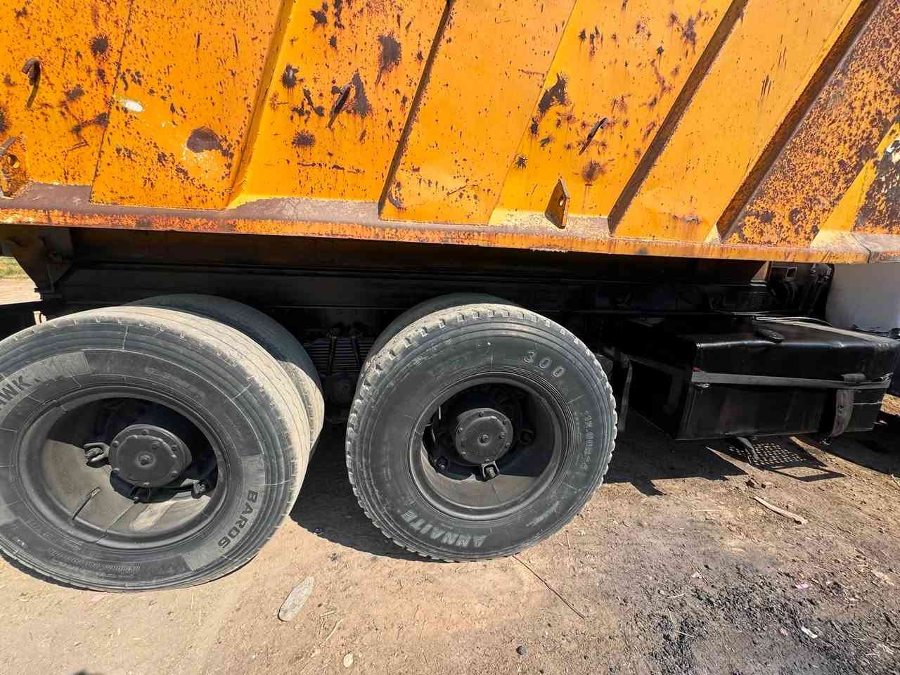 مديل 1985
مكينه تبخر 
تايرات نص عمرر 
*********** 
مو شراي لايتصل رجآ

