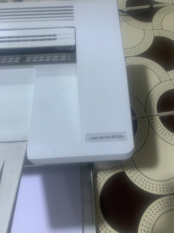 طابعة HP LaserJet M102a للبيع
ليزرية اسود وابيض طباعة فقط بدون سكنر
الطابعة نظيفة جداً مثل ما موضح بالصور وكاترجها متوفر وسعره بين ١٠ - ١٥ الف
مطبوع بيها ٢٢٥٠٧ ورقة فقط مبين بالتقرير مالتها l
وموجود بالصور كل تقاريرها وتفاصيلها
السعر ١٥٠ الف

بغداد/شهداء البياع
***********
