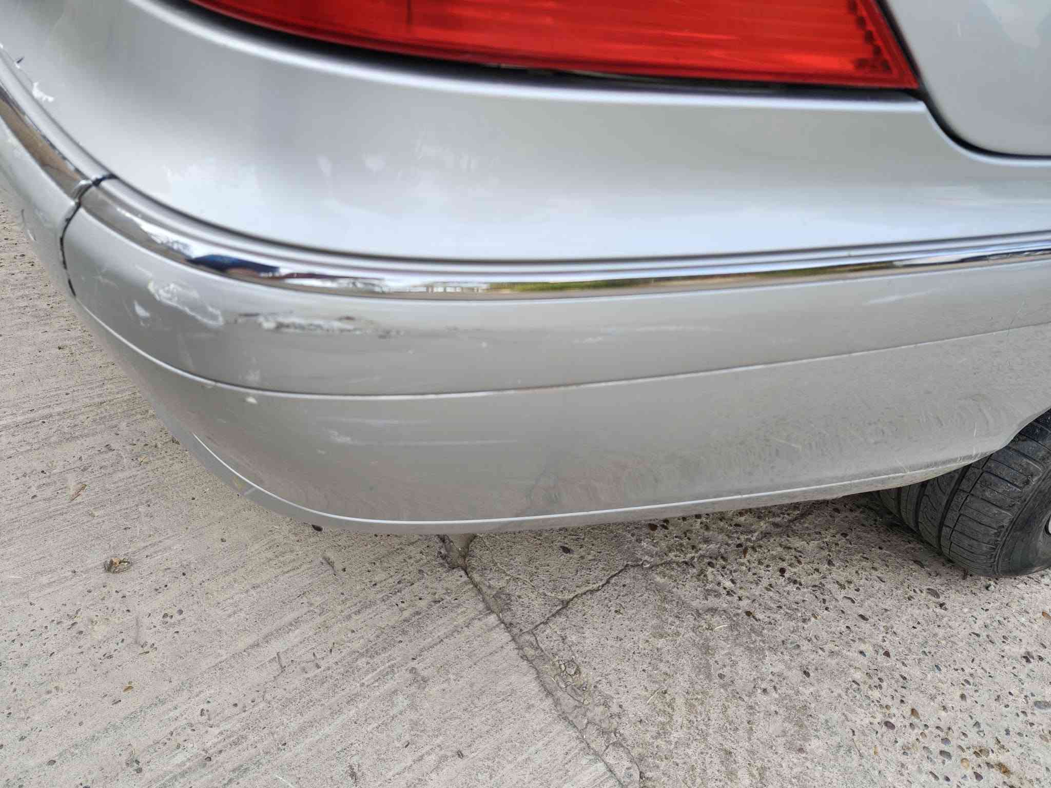 السلام عليكم 
مارسدس غواصة w220
s350. 2003 

فول مواصفات كفالة عامه عدا قطعه وحدة صبغ 

السعر 11000 دولار 
شدة و عشرة 
***********
