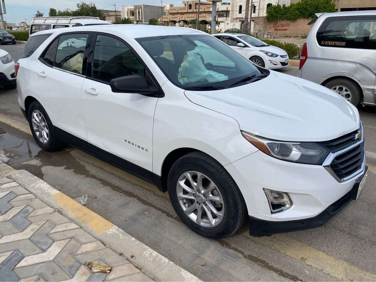 Chevrolet Equinox 2019 LS، 
محرك 1.5 تيربو 
دفع أمامي FWD.
بدون صبغ او تبديل  
رقم بغداد 
داخل جلد ارضية ومقاعد 
مقعد السائق كهرباء
5بصمات 

السعر 138 وبيها مجال 

***********
مكان السيارة الفلوجة الفلوجة, الأنبار
