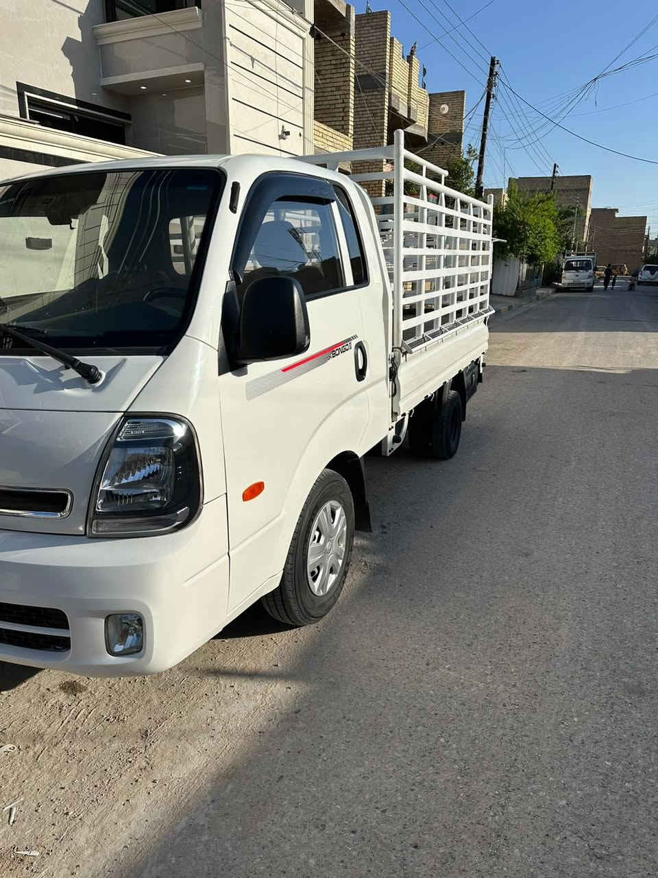 كيا بنكو قماره وربع 2023 مسكر كير اواماتيك مكفوله كير ومكينه ما عدا رصعه صغيره باب سايق وتكحيل قليل دعاميه اماميه محجر جديد للاستفسار اتصال ع الرقم *********** السعر 185 وبيها مجال قليل كرار الساعدي
