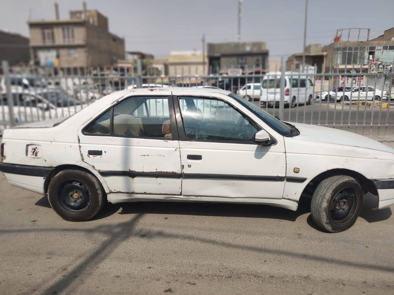 بيجو 405 • مديل ٢٠١٢ • رقم دولي
