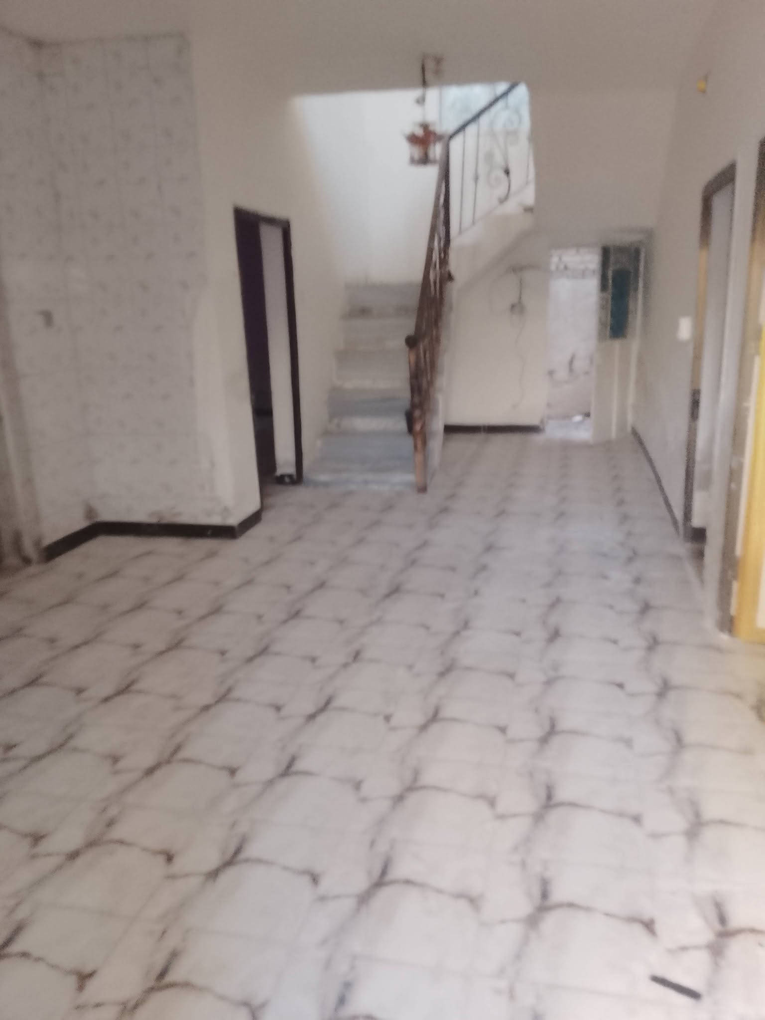 دار للبيع مساحه ١٦٥ اي ستفسار رقم ***********
