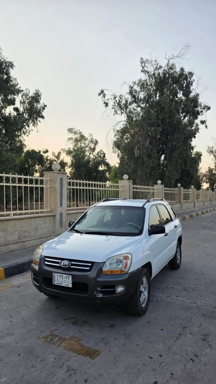 مكلف بل نشر رقم صاحب السياره ***********
سياره سبورتاج موديل ٢٠٠٨
محرك ٢٠ 
٤ سلندر 
سياره كلين ما بيها صبغ سونار مرفق قطرة مابي
رقم نينوى ب اسمي تحويل ثاني يوم 
ماشيه ١٠٦ ميل 
ماتصرف عليها ربع حداديه امامي خلفي تايرات كله نضاف
