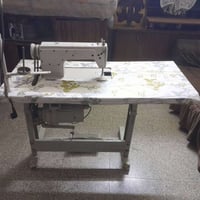 مكينة خياطة • نضيفه • ٢٠٠