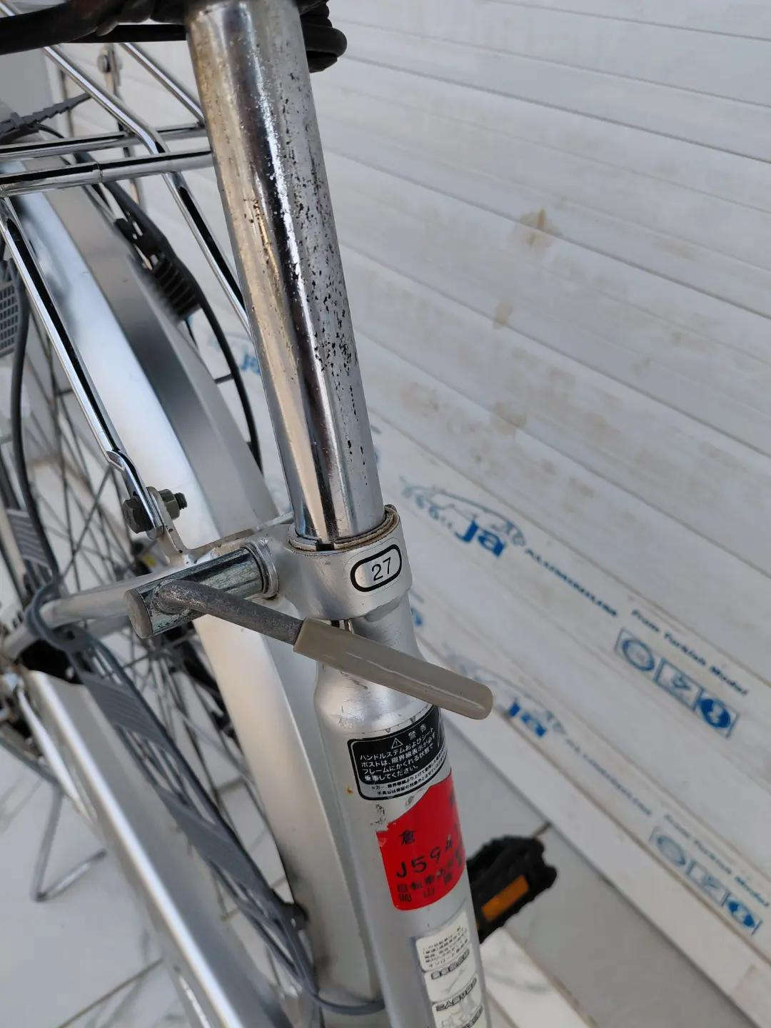 حجم 27 تايرات ربل ويالة طبقتين 6  سرعات SHIMANO ويل امامي ماكنيت LED السعر 150  الف     ✈يوجد توصيل لجميع المحافضات ✈ كركوك مدخل سايدين حي الاسرى والمفقودين  معرض ابو شيفان ( *********** )
