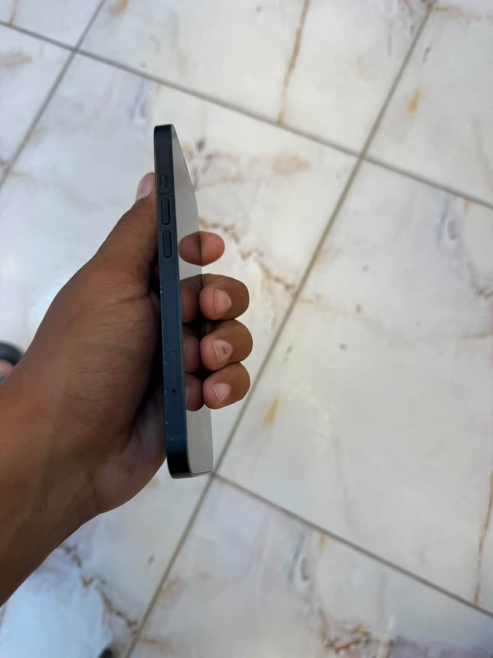 آيفون 13 عادي دبل سيمكارت مراوس بآيفون شعندك نزل

بطاريه 76 ذاكره 128 

جهاز نضيف كله شغال وين ماتريد افحص 

مكاني بغداد ابو غريب *********** تصال اوتساب
