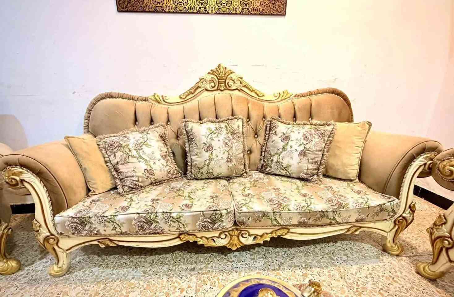 سلام عليكم تخم لبيع وضع الجديد كلشي مابيه نضيف اي ضرر مابيه السعر٧٠٠وبيه مجال قليل العنوان منصور شراي واتساب***********

