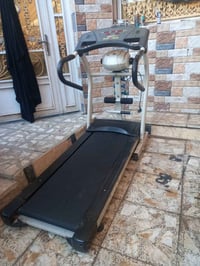 جهاز جري استخدام منزلي نضيف جدا وزن يتحمل ١٦٠كيلو بي حزام تكسير شحوم ت...