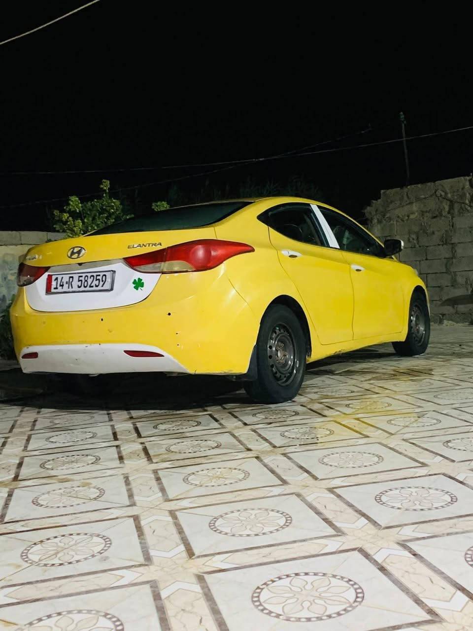 السلام  عليكم النترا وارد خليجي موديل 13مكينه 1800دوش سياره خير من الله بيه اله جديده ما مفتوحه مداور ثاني باسم ولد يمنه مكان السياره ناصريه قضاء الغراف سعر 90$ وبيه مجال للطيبين للتصال *********** ضربه فقط جوه قبق البانزين وما عابره مكينه قبل شهرين شديته ترهم مراوس باوبتيما خليجي عشره وفوك

