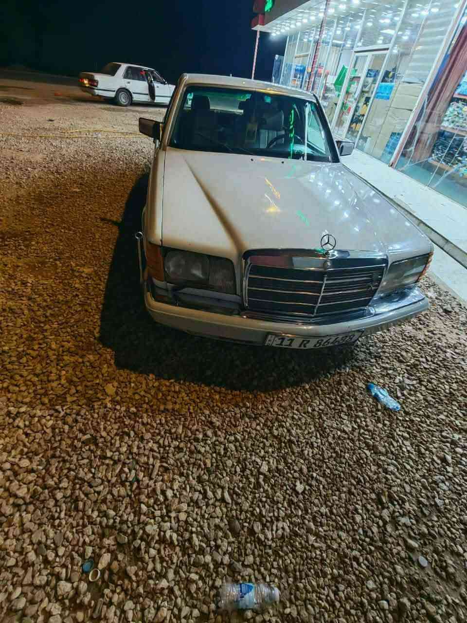 اللهم صل على محمد وال محمد
سياره نوع مارسدس للبيع او مراوس  السعر 48 وبيه مجال بسيط

موديل 1984 محدثه 1991 مكينه راس الثور 3000 كير جدد مكفولات تبريد ويه السويج ثلج لون ابيض بدون حادث او ضربه او شخط سنويه مجدده سنة 31 رقم انكليز شبه مميز هزه جديده غرفه 80٪ تخم تاير بصمه تشغيل راعيه يريد تحويل ابن اختنا سنتر لوك شاشه كامره خلفيه  كهرباء كله شغاله كيجات كله شغاله سياره مال بيت جني 

مكانها بابل المركز ورديه خارج

الاتصال

***********

***********

***********

تحياتي للجميع

