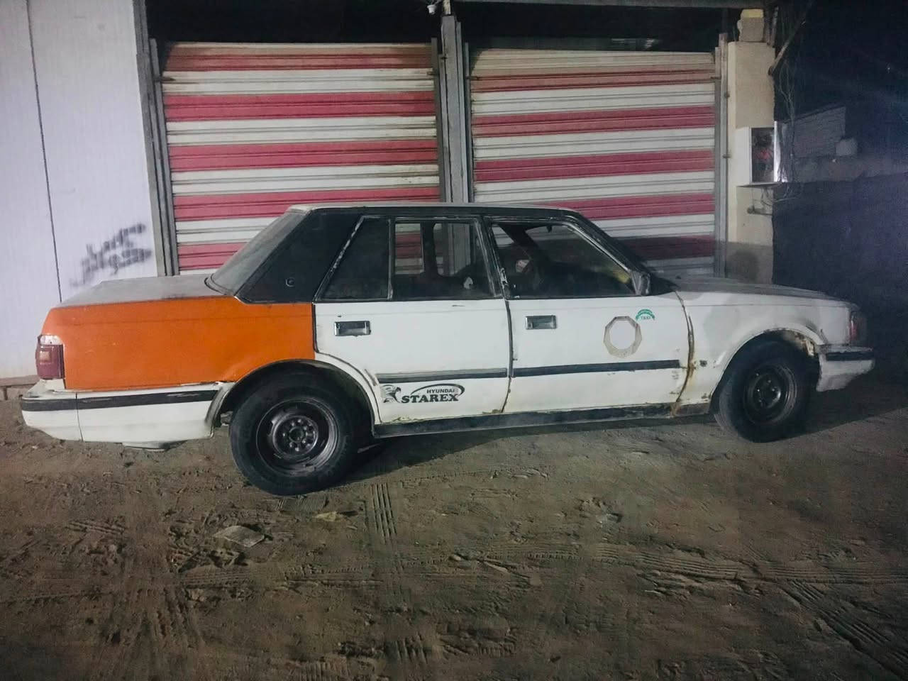سياره سوبر بيه مكينه ونجي رقم احمر انبار موديل ٨٤مكان سوق الشيوخ كرمة بني سعيد ***********

