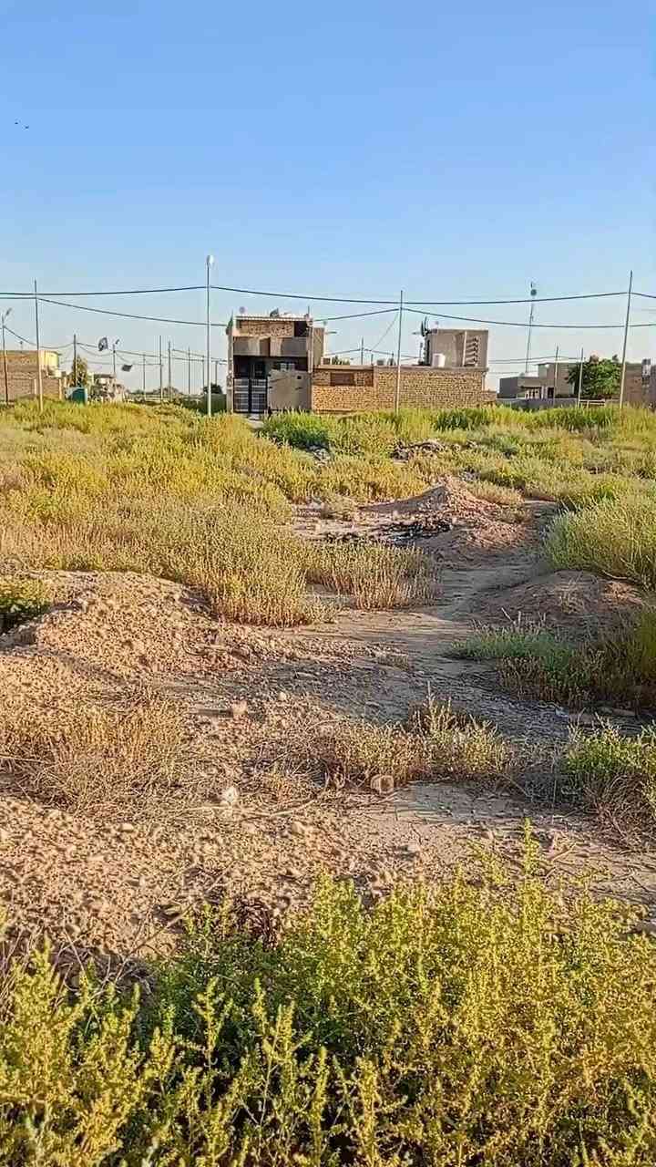 ياالله قطعه  للبيع مساحه ١٠٠ م طول  بصف الركن  وجها ٥ نزال ٢٠ شارعها ١٥ العنوان العامري مجمع الصحه السكني   خدا مات ماء كهرباء سبيس  قريب من شارع ٣٠ تحويل مباشر سعر مناسب استفسار ***********
