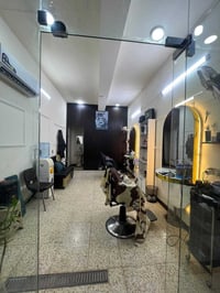 محل حلاقة • للايجار • سبلت