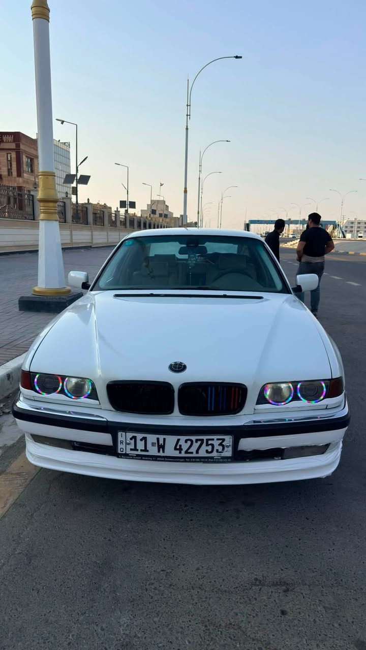 اللهم صلي على محمد وال محمد بيع مستعجل
خفاش 🦇 مديل ٩٧ 
باسمي رقم بغداد 
سعره ٦٩ ورقة وماكو هيج سعر جوة سوك 
السيارة مصبوغة عام بدون حادث اثر جراد وعندي صوره من جانت جاردة 
تفاصيل ***********
*********** 
سماوة
