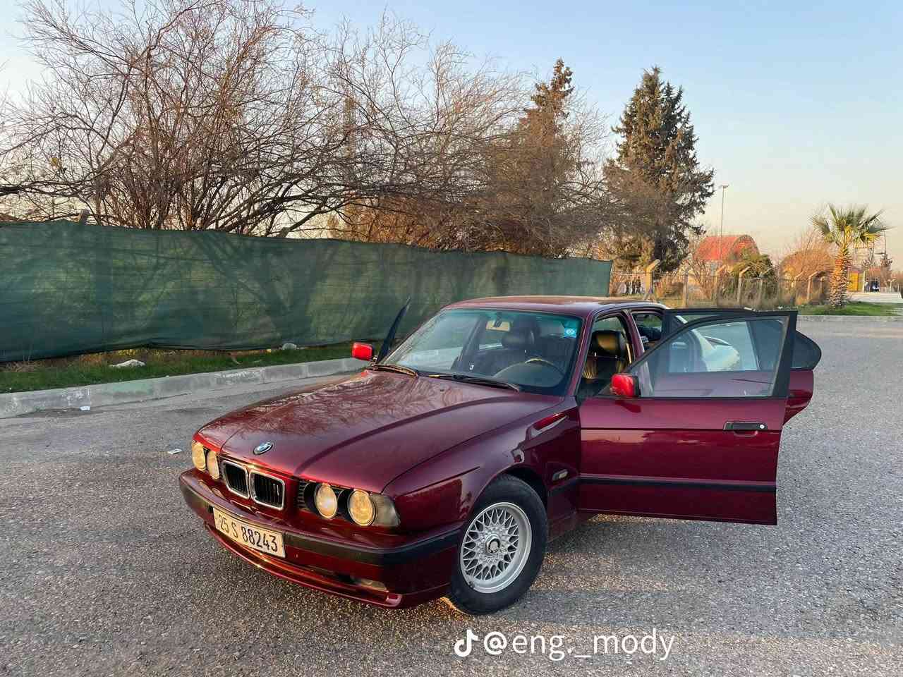 BMW  525 محرك بلادي 
موديل 93  سنويه لحد 2029 محرك كبس دفتر بانزين موجود اهم شي . سياره فول نضافه وترتيب كاعده كير ومحرك شرط كهربائيات كامله الضرر جامرلخ امامي من جهة السكن مواصل شاصي الضرر شي بسيط سعرهة 59 وبيهة مجال رقم الماني مشروع وطني جديد سياره تبريد شغال ثلج الشراي يتصل *********** كركوك, العراق

نص مكتوب في الصور:
- @eng._mody