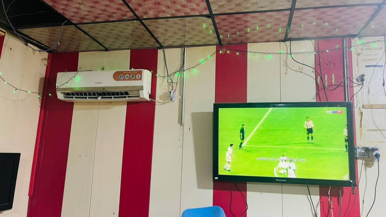 غراض كوفي شوب للبيع في البصرة الزبير
اة

ميز بليارد مع طوبات اصلية 

كيوبات عدد ٣

كراسي الاصلية عدد ٢٥

سبالت عدد ٢

شاشات بلازما عدد ٣

تخم قنفات

ميوز دومنه عدد ٣

دومنه و شطرنج و طاولي عدد ٢

نواركيل فووووول عدد ٢٣

بلايستيشن ٤ مع جوستكات ثنين

مجمدة

غلاية مال ماء

دبة ماي ربع طن

منقلة

مسجل صوت عالي و نقي

سستم كامرات عدد ٤

راوتر و نانو و يو بي اس

مراوح بنكات عدد ٢
استفسار اتصل و تدلل ***********
