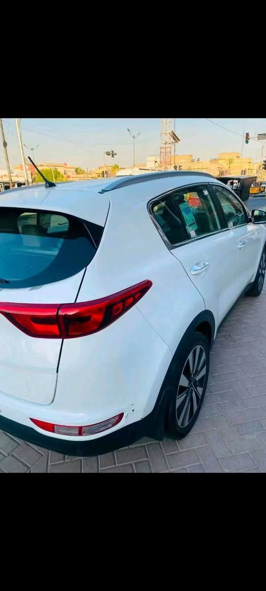 سبورتاج ٢٠١٨ • مكفولة • باب مصبوغ