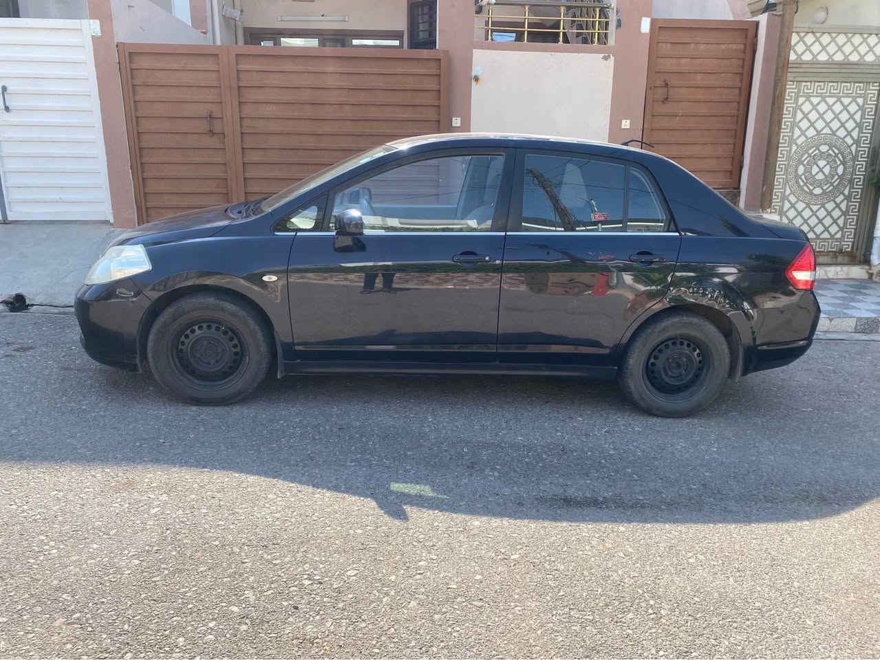 نيسان تيدا 2009
Nissan TIDA 2009
السيارة باقية على وضع الشركة
بدون اي صبغ او ضربة فقط مكانين صغيرين بارد 
السيارة بيها جلخ مثل ما مبين بالصور
‎رقم اربيل 
اربع جامات كهرباء / نظام ABS
‎لون اسود
‎سنوية منتهية من ٢٠٢٥ شهر ال ١١

‎ماشية [ 222 ] كم
‎تحويل / وكالة / غرامة كله شرط
‎السيارة مال بيت
‎مكان كركوك/شوراو
بدون (بطاقة بنزين)
‎سعر [ 83 ] ومجال قليل
‎رقم موبايل

***********
0️⃣7️⃣8️⃣1️⃣8️⃣6️⃣2️⃣5️⃣0️⃣8️⃣1️⃣
***********
0️⃣7️⃣5️⃣0️⃣3️⃣6️⃣9️⃣0️⃣4️⃣1️⃣3️⃣ كركوك, العراق
