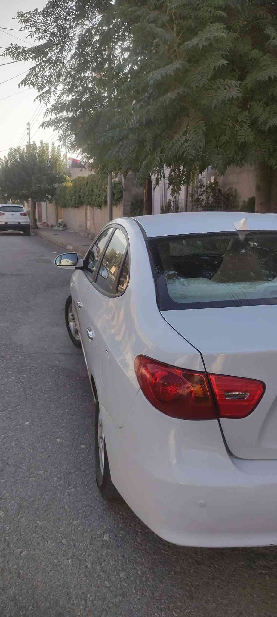 ئاڤانتی مۆدێل ۲۰۰۷ 
ناوزەرد تەبرید لەمس  ئاوێنە کارەبای  پێش و پشتی کەپسە کەفەر و خایس و گێڕ و مەکینەی بەشەرتە چوار تایەی لۆکی لەژێرە سەیارەی ماڵی خۆمە  کۆدی بۆ کراوە  سەیارەکە لە دەرەوە جوانترە وەک لە ڕسما ماڵی دۆستە ٥٥ گەڵاو مەجالێکی برایانە  شوێن قەڵادزئ  بۆ کڕین پەیوەندی بکە ***********

