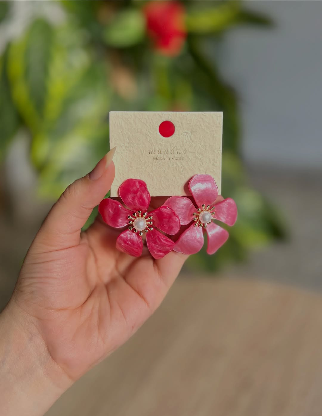 الالوان تاخذ العقل🥺🎀

نص مكتوب في الصور:
- مو تراجي حلويات هاي 🥺🎀
- اقلبي للموديلات 🦋✨