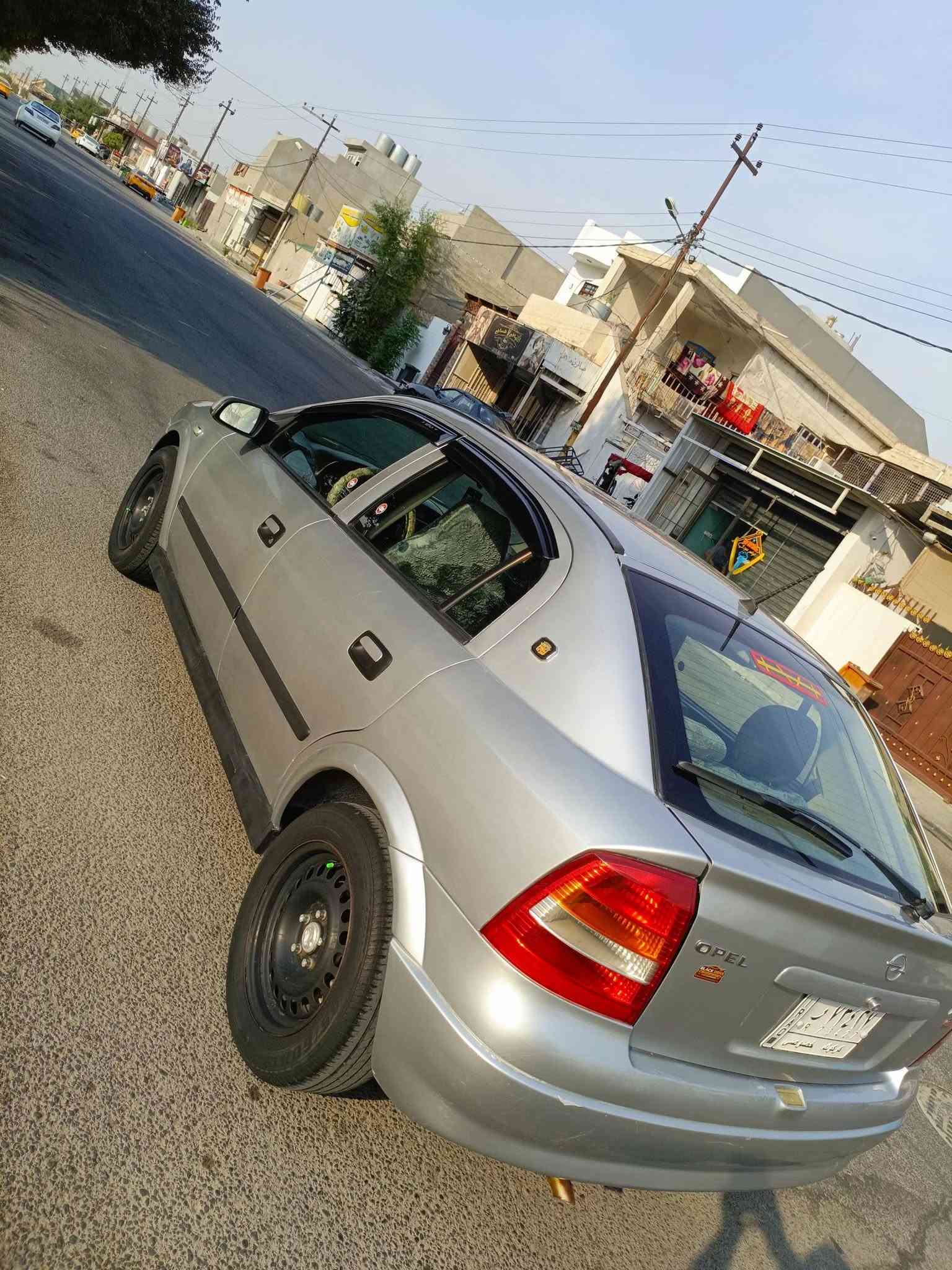 للبيع تحفه فنيه
اوبل استرا موديل 2000 سياره ع وضع الشركه تخم تاير باتري جديد السياره صبغ عام اثر جراد كهربائيات كلها شغاله مسجل وسمعات ويل بلادي صدر امامي خلي جديد السياره جاهزه من الدعاميه للدعاميه رقم كركوك مشروع وطني سنويه لل 2025 بشرط التحويل بطاقه بانزين سياره تراي كلش ناعمه عنوان السياره في كركوك بيع سريع ومستعجل السعر 44 وقه  وبيها مجال كلش قليل 
***********
***********

نص مكتوب في الصور:
- ۰۷۸۲۶۳۹۱۵۰۰