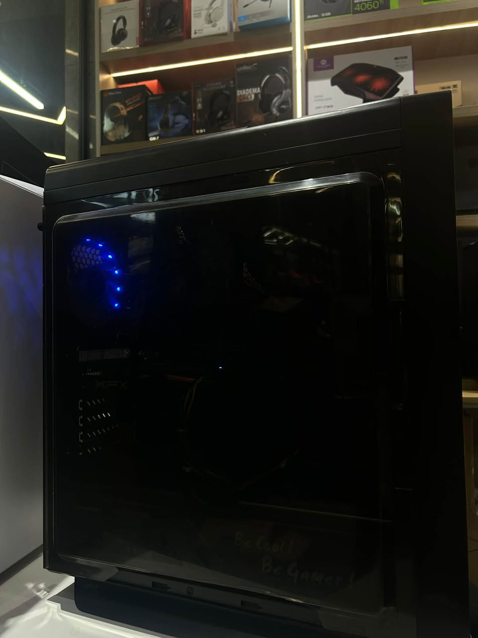 رايزن 2400G • RX 570 • ١٦ جيجا رام