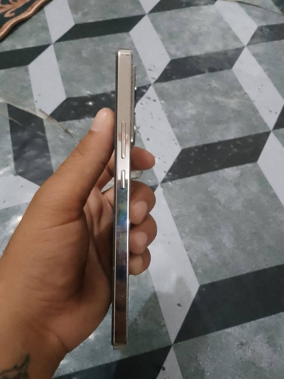 نوت 40 • نضيف • عادي