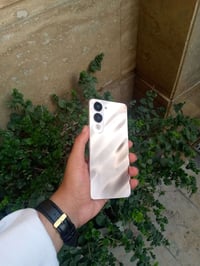 فيفو y04 • ذاكره 128 • بطاريه 5500