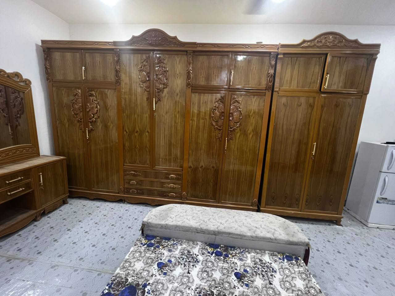 السلام عليكم
غرفة للبيع
السعر مليون ونص وبيهه مجال 
الشراي الاتصال على الرقم ***********

