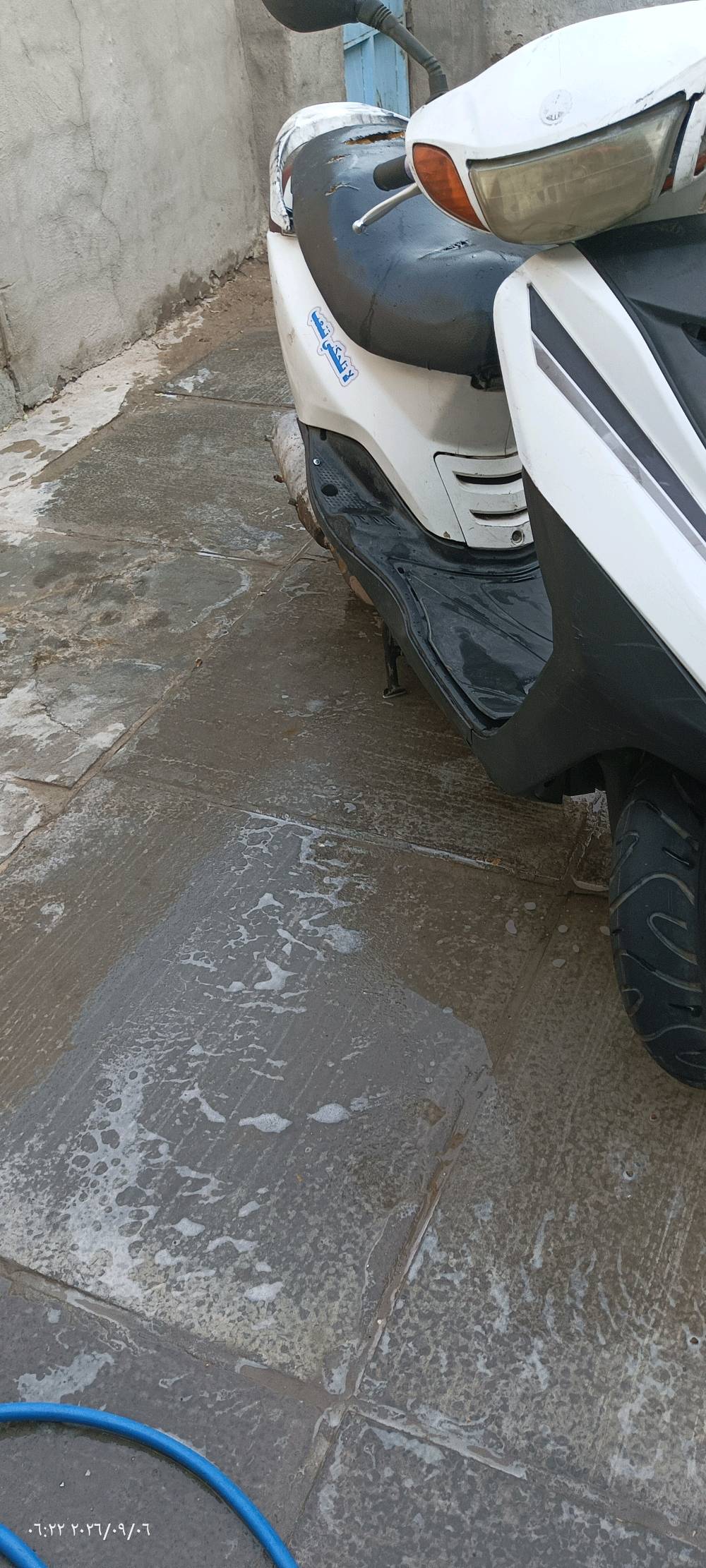 السلام عليكم دراجه فريز للبيع السعر خاص بعنوان الرشاد سرعه 140 نقصها فرنسا فلك بس المكينه