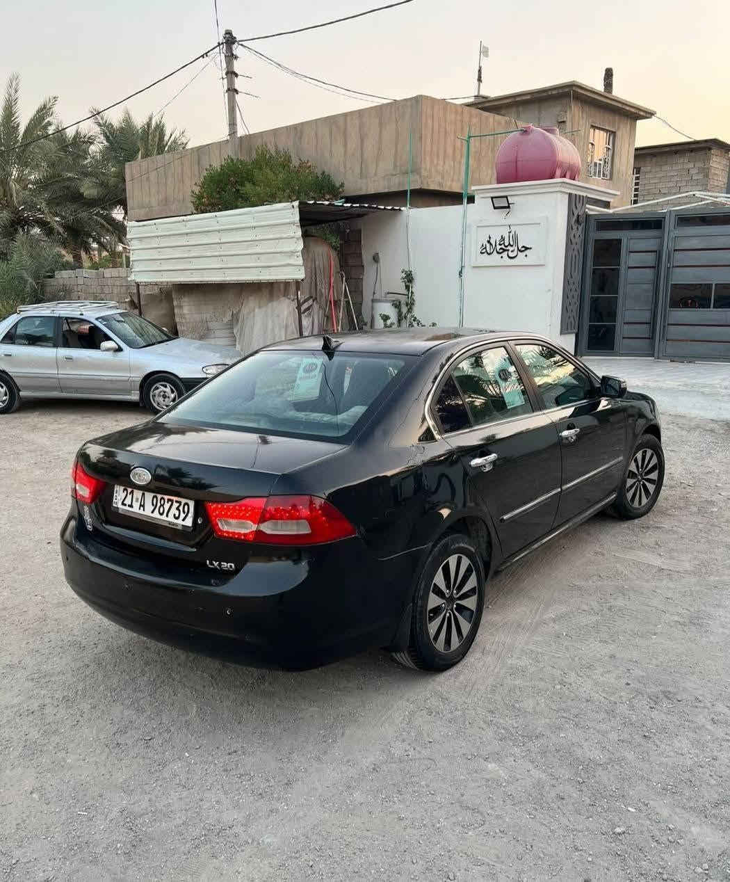 سلام عليكم كيا اوبتيما 2010 خليجي مكفولة من الحادث
بيها قطعتين صبغ بدون دواخل سونار مع الصور 
رقم سليمانيه نكليزي بسمي سنويه الغايه 28 تحويل مباشر 
سياره جاهزه من كلشي السعرر $ (80) بيها مجال قليل 
مكينه 2000 دوش مكينه كير مكفولات شرط ماا مفتوحات 
لا صرف لا بخار صدر امامي خلفي جديد تبريد ثلج تخم تاير 
سياره جاهزه ميكانيك كله جديد منضومت زنون ثلجي 
مكاني ديالى بعقوبة رقم هاتف ***********
