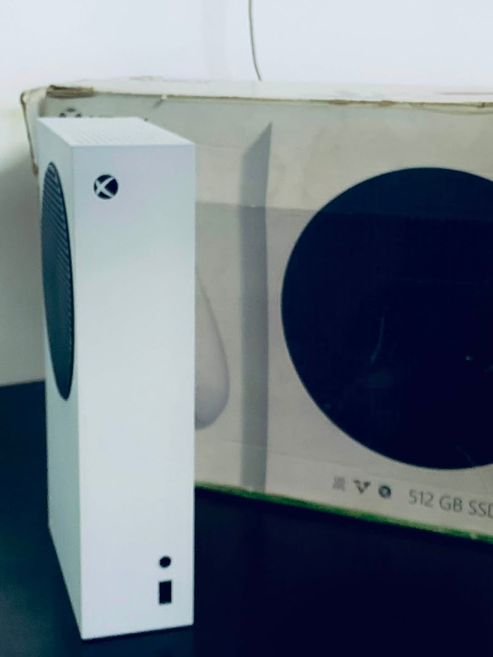 ب 375 ألف راح تكدر تلعب اكثر من 400 لعبه مجانيه على خدمه ال game bass 🔥🔥

يابه شلونهم ، Xbox series s مستخدم إنتاج 2024 كامل ملحقاته ماعدا الجويستك عطلانه قابله لتصليح بس…. أنطيك جويستك  game sir إضافيه مع الجهاز، وبس ؟ ، لا طبعاً أنطيك بطاريات شحن مع واير هديه للجويستك ولقاعده الشاحنه ، مع هذا راح أنطيك ضمان للجهاز مع الكارتونه راح تجي وياه، والكارتونه الها تأثير جداً كبير إذا حضرتك ردت تبيعه ولو ما اعتقد

لأن جهاز جداً راح تستمتع مقابل خدمه مراح تكلف … الله شاهد عليه الجهاز مستخدم قليل رغم هذا جداً استمتعت بيه ختمت كثير ألعاب وأنا حبيت انقل هذه التجربه الراقيه… على 120fps ثابته
طبعاً حقيقة إني اعتبر هذا الجهاز العظيم pc مصغر غير هذا ان تكدر تسوي سيت أب حلو مثل حضرتك

الجهاز دينباع بل سوك فوك 400 ألف واني دا أبيعه بهل سعرك لحك قبل لاتخسر 😉
للاستفسار 
***********
