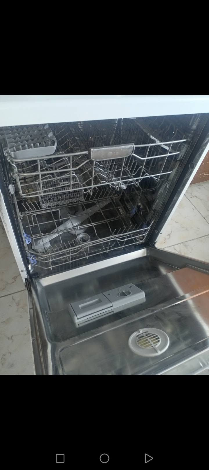 تواصل خاص فقط. مع ارساال صوره الغرض المطلووب. ماااتواجد تعليقات
اربيل

نص مكتوب في الصور:
- سرير نفر
- قاعدة صومية
- ميز شاشة راقي جدا ونظيف قياس ١٦٠ ٦٥ الف
- مجرات نظيفات ٥٠ الف