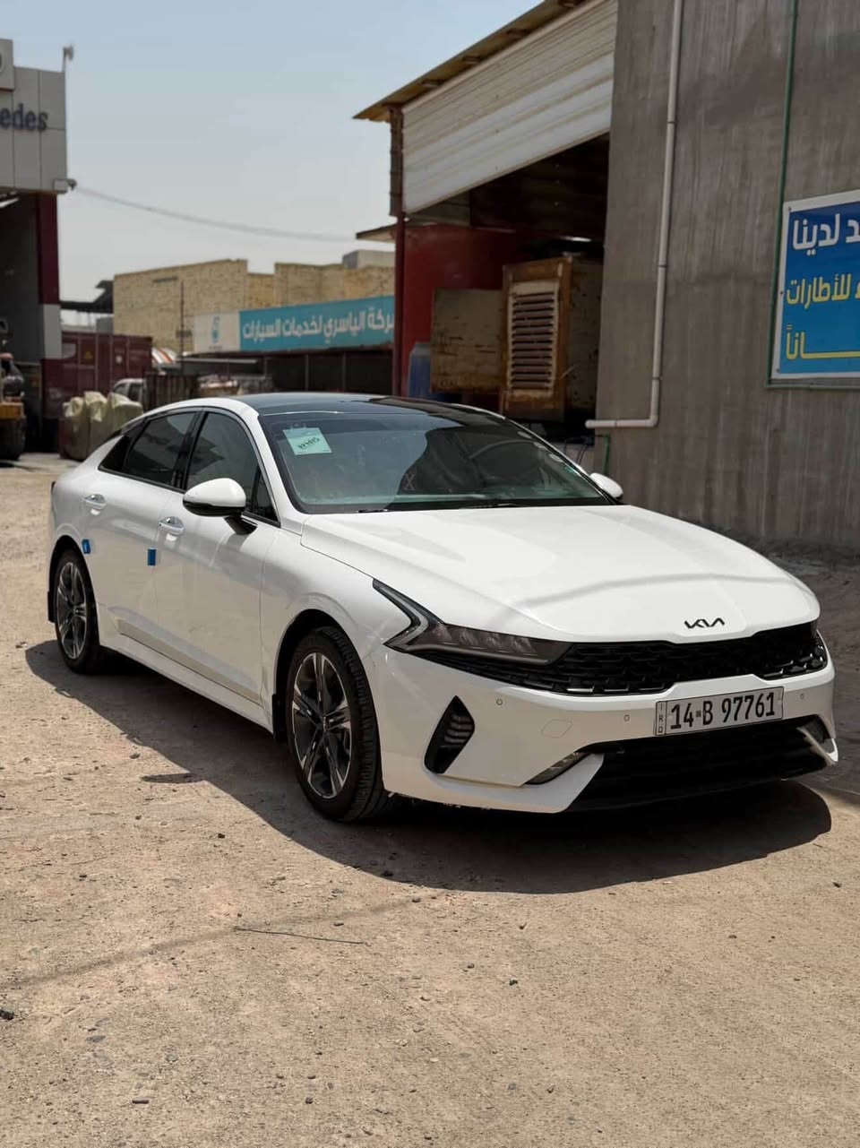 السلام عليكم
كيا أوبتما K5 كي فايف 

موديل 2023 الموديل والشكل المرغوب 

خليجي 

محرك 2000 دوووش المرغوب 

مكفوله ماعدا PDR الجاملغ الخلفي

رقم بصرة حره

السياره ماشية90 وقابل لزياده

فووول مواصفات 

فتحة سقف بانوراما 

تحديد مسار 

كروز سرعة 

انظمه قياده 5 

تبريد قطعتين خلفي

فول  

 البصرة - شط العرب

رايدها193 وبيها مجال 
                                                   
                                                    ***********
