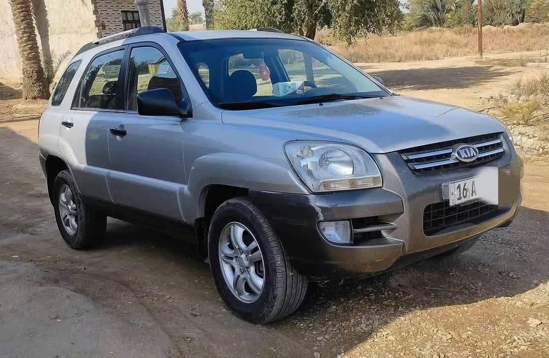 السلام عليكم سبورتج 2006 مكفولة بيها بس جراد مكينه وكير  وتبريد كفاله*********** السعر 100قفل

