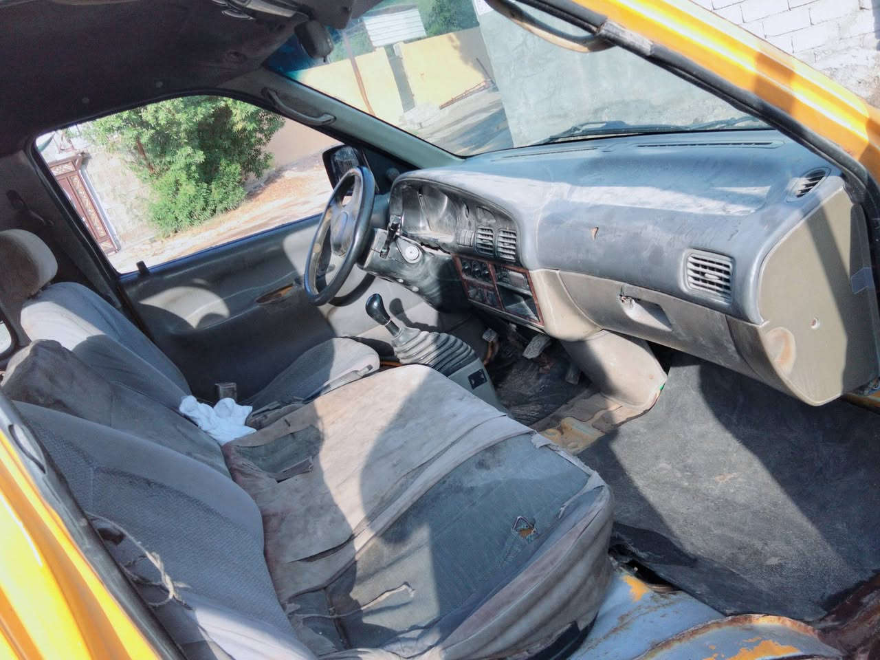 للبيع كيا بريجو 99 سياحي 
رقم ميسان تحويل مباشر 
السعر 45 وبيها مجال 
كير محرك كاملة من كلشي
مكانها بغداد العبيدي أو التاجي 
*********** /***********

