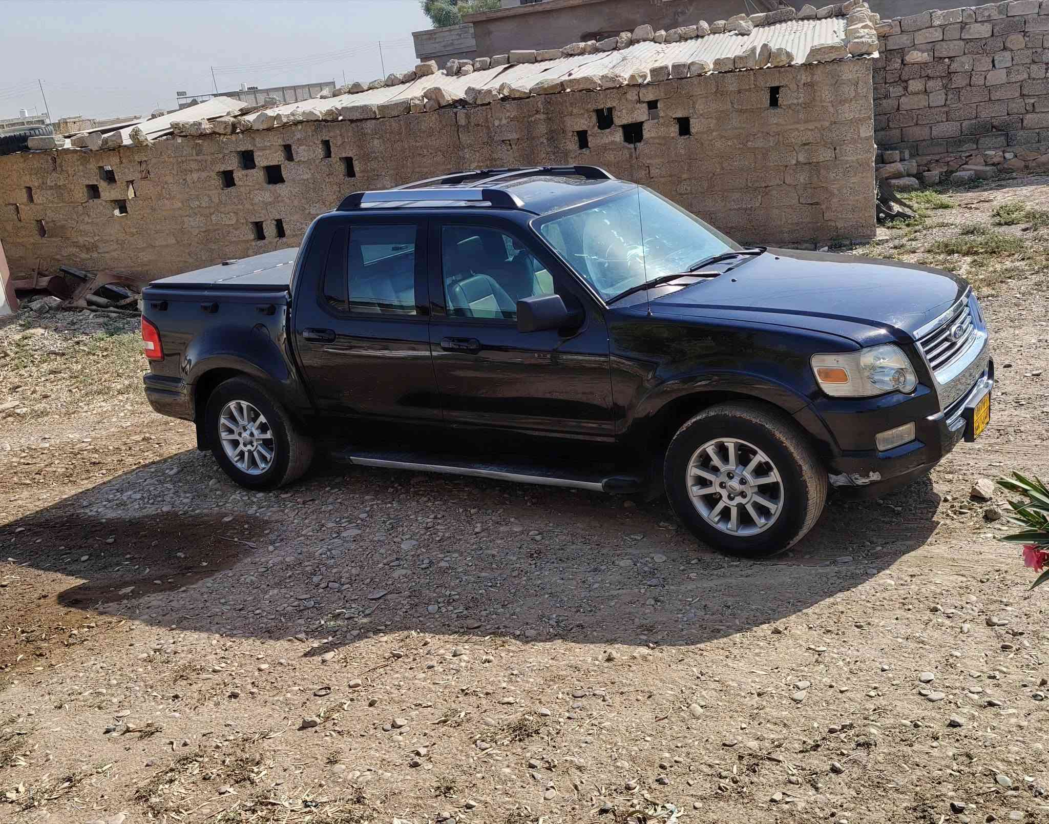 فورد اكسبلور بيكم موديل 2008 رقم دهوك شرط التحويل غرامات شرط
محرك 8 سلندر حجم 4600 كير توماتيك.. بيها رش قطع اوربي... سياره فول مواصفات فتحه سقف تحكم استيرن كشن كهربائي.. تبريد لمس.. دفع رباعي.. كشنات جلد..
صدر امامي وخلفي جديد طخم تاير جديد سياره جاهزه ومابيها اي نقص
السعر 110 وبيها مجال
***********
***********
