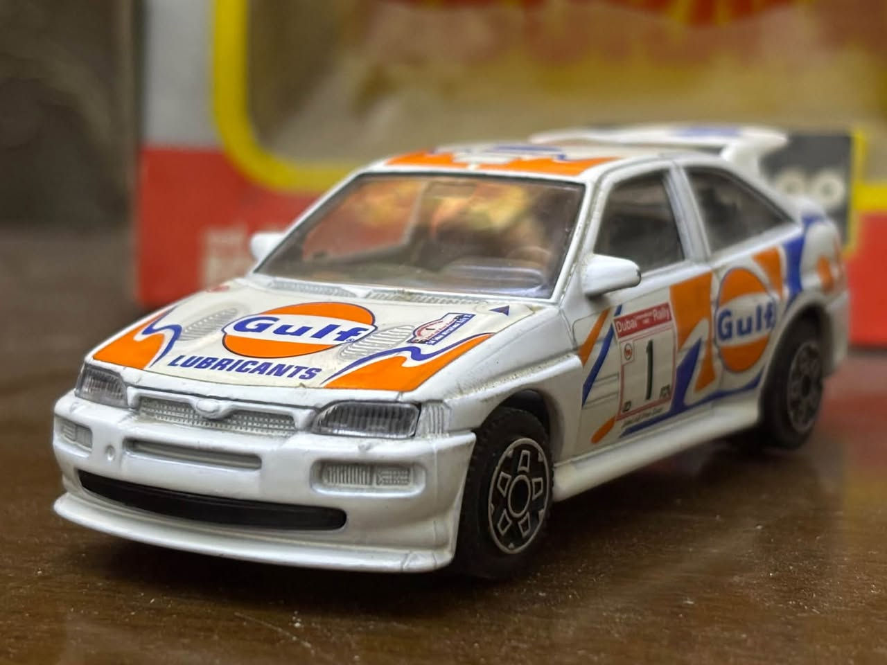 Ford Escort RS Cosworth

سيارة رالي الشهيرة في التسعينيات بتصميم رعاية شركة Gulf international Rally 1993 و شاركت في رالي دبي عام 1993 و تحمل الرقم 1 .

حجم 1:43

من شركة Burago صنع في إيطاليا 🇮🇹 

السعر 9 الف فقط 🔥 

تواصل على الرقم ***********
او على الخاص
