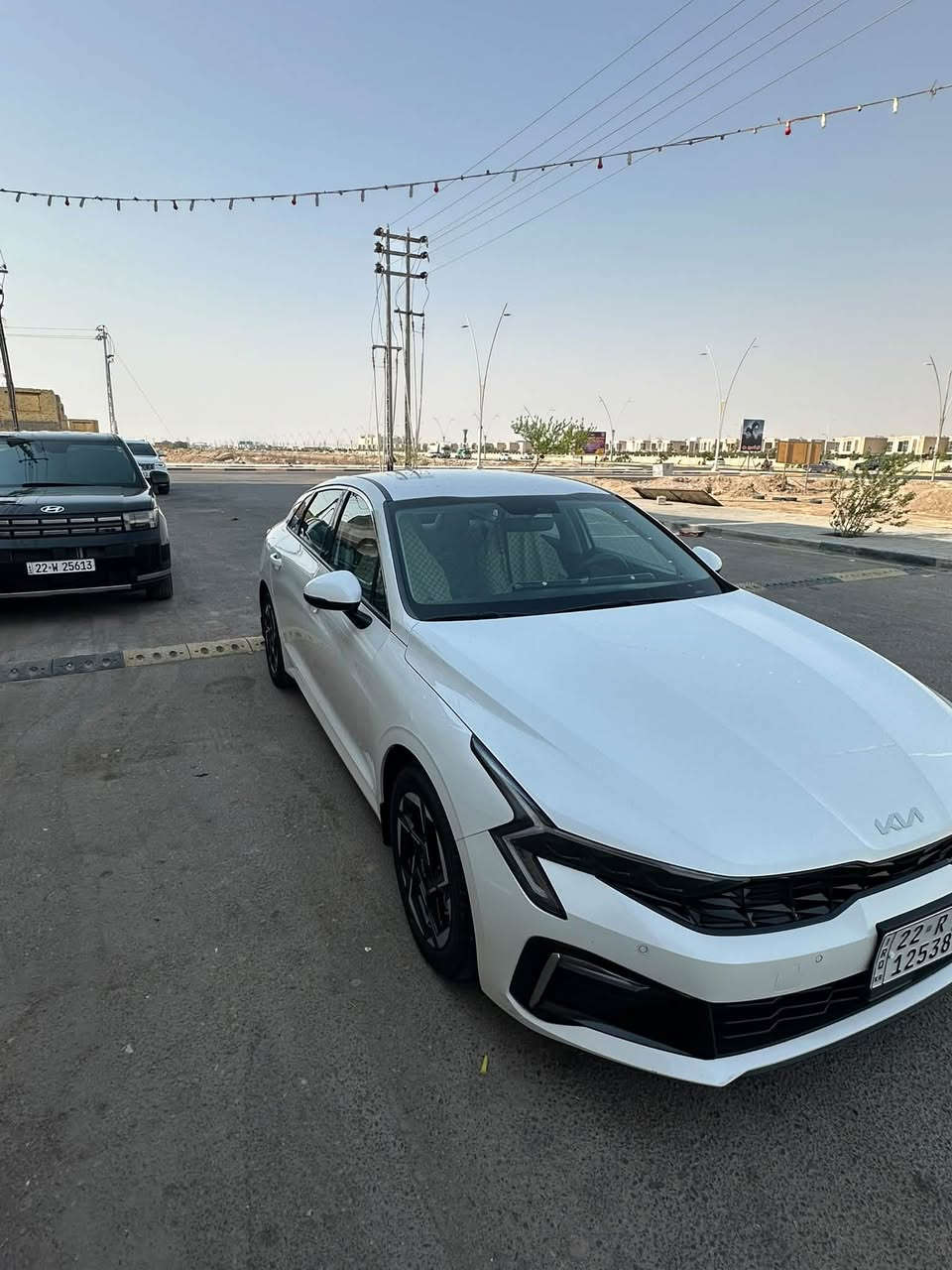 سلام عليكم سياره k5 خليجي ماشيه30km بعدها زيرو سياره حيل نضيفه وعلى ايدي بعدها حته بجياس الشركه بيها دحجه جدا بسيطه  سعر السياره 198 ورقه وبيها مجال جدا جدا بسيط  مكان السياره البصره شط العرب ***********
