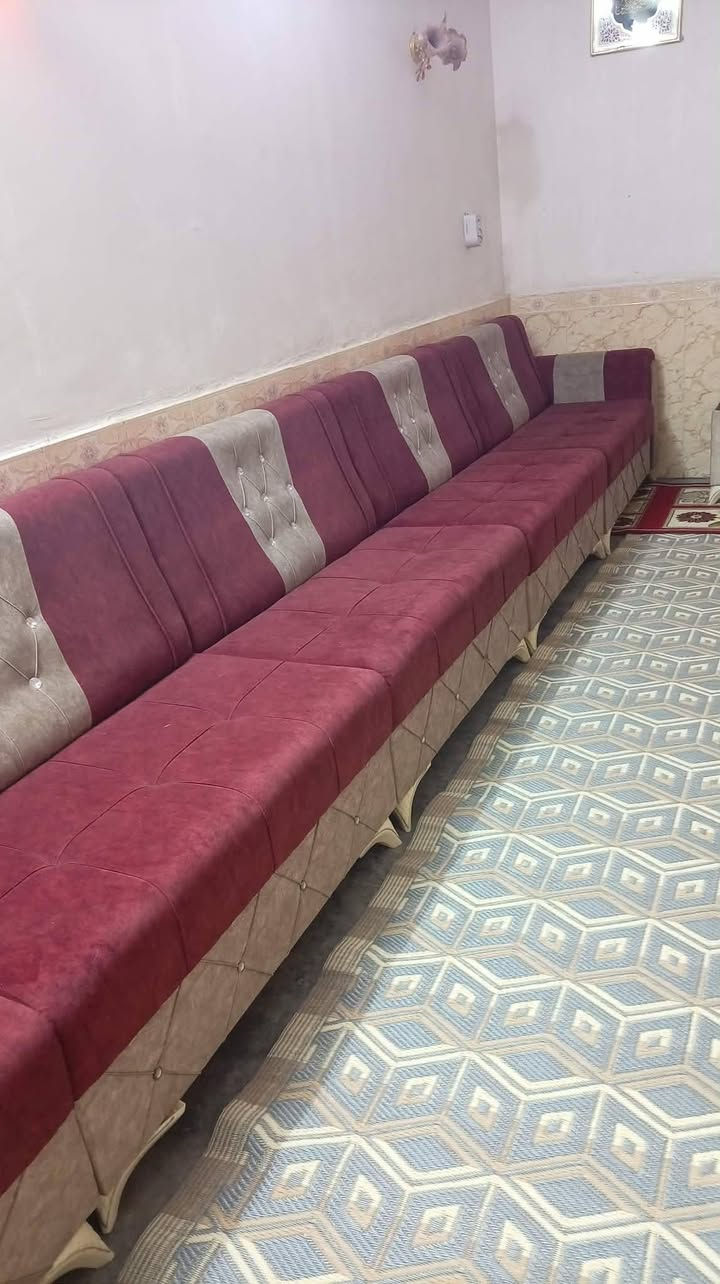 تخم قنفات 14 متر عدد القطع 12 قطعه مع طبلات عدد 2 مع قطع مخاد 6 السعر مليون و400 وبي مجال نظافه 90% ***********
