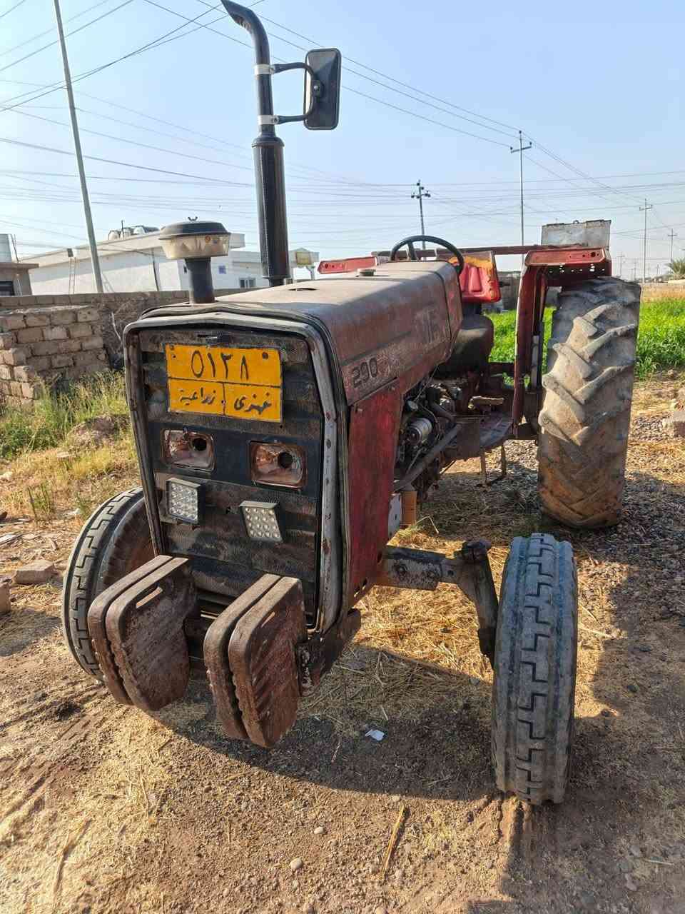 تم تنزيل السعر مستعجل على البيع  تركتر فورگسن انگليزي للبيع حجم ٢٩٠مسجل نينوى صحابه متوفي محرك جديد شرط گير اكسل هودرليك شرط تايرات الورى نص عمر باتري جديد سلف جديد نگره سلف الباور فقط عاطل السعر ٨ مليون وبيه مجال قليل العنوان محافظة نينوى ناحيه الگياره قريه الشبالي رقم الموبايل *********** والخاص مفتوح
