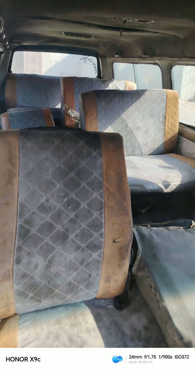 الجميع@السلام عليكم

سياره للبيع 🚌
 في البصرة
السعر 20 ورقه وبيهه مجال قليل
***********
