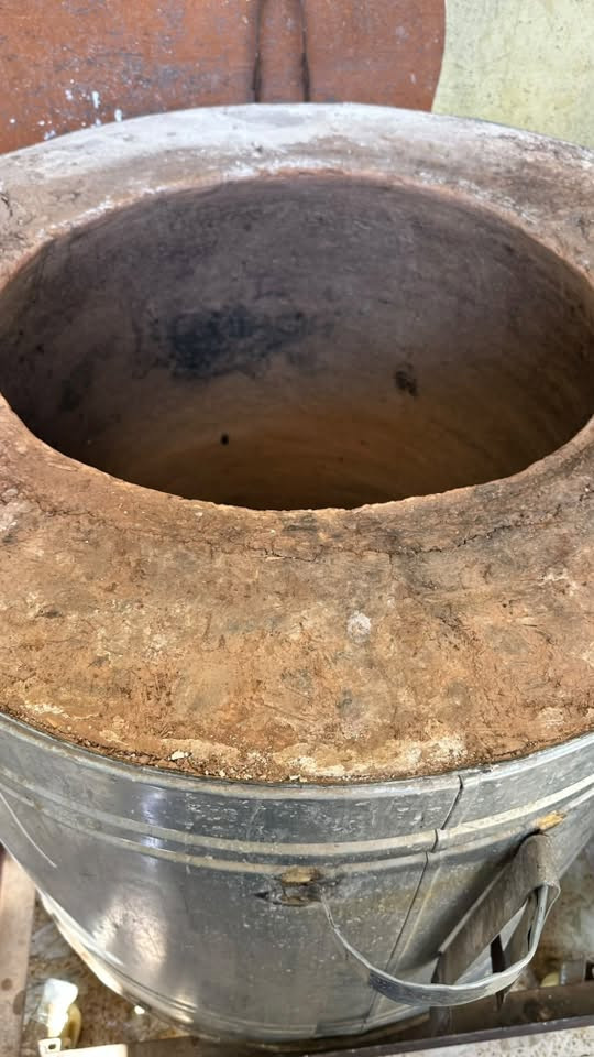 سلام عليكم تنور طيني غازي سويتة بكركوك ب٢٧٥ وبي ضمان ٥ سنوات ويرهم خبز وشوي يجنن
سبب البيع عملية وماكدر بعد اخبز نهائي والسعر بي مجال مستعجلة ع بيعة 

هذا الرقم ***********
