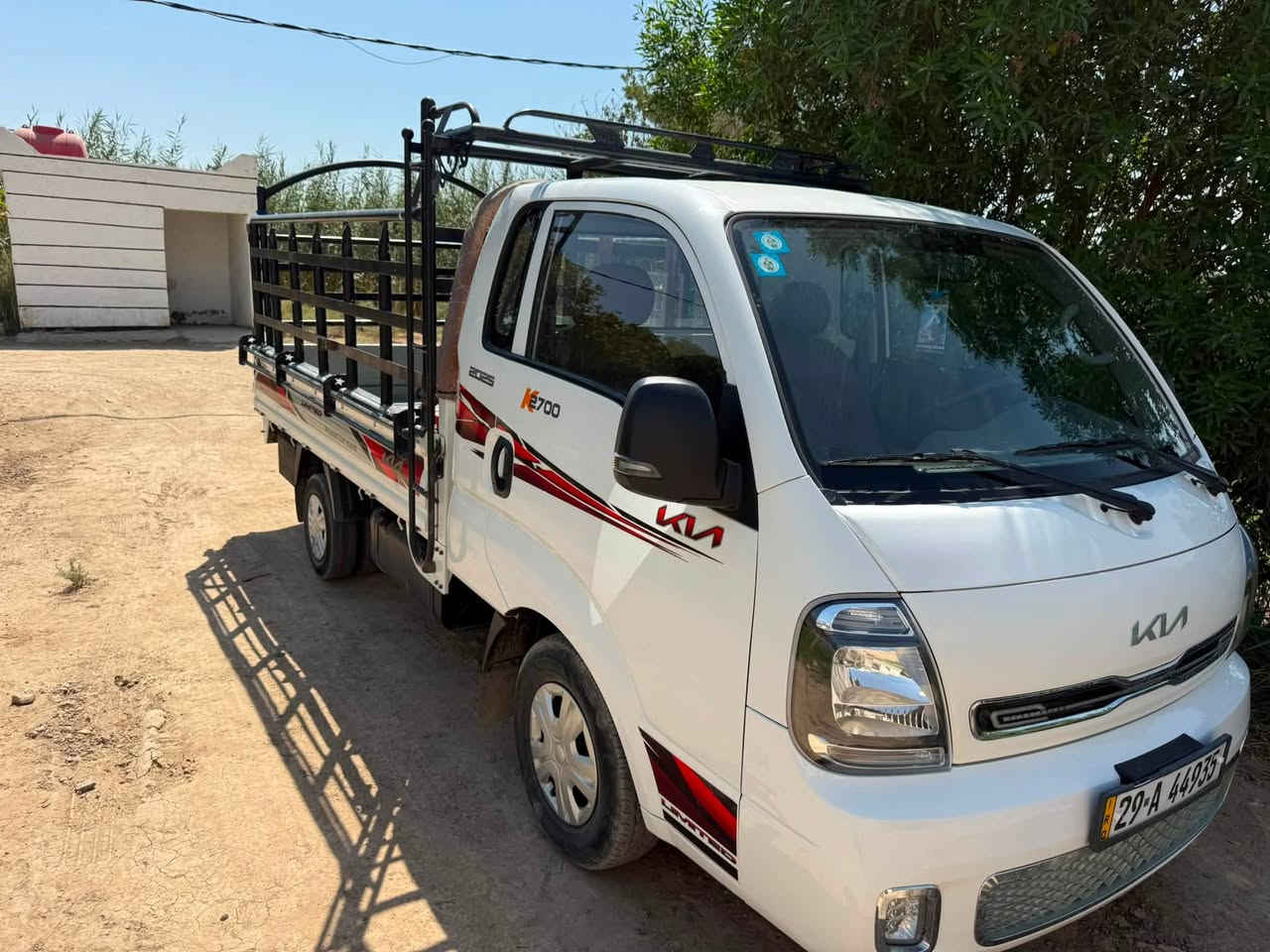سلام عليكم كيه 25 كفالة ماشيه 53 بسمي ستوني حولته بدون محجر 160 وبه مجال واسط الصويرة ***********
