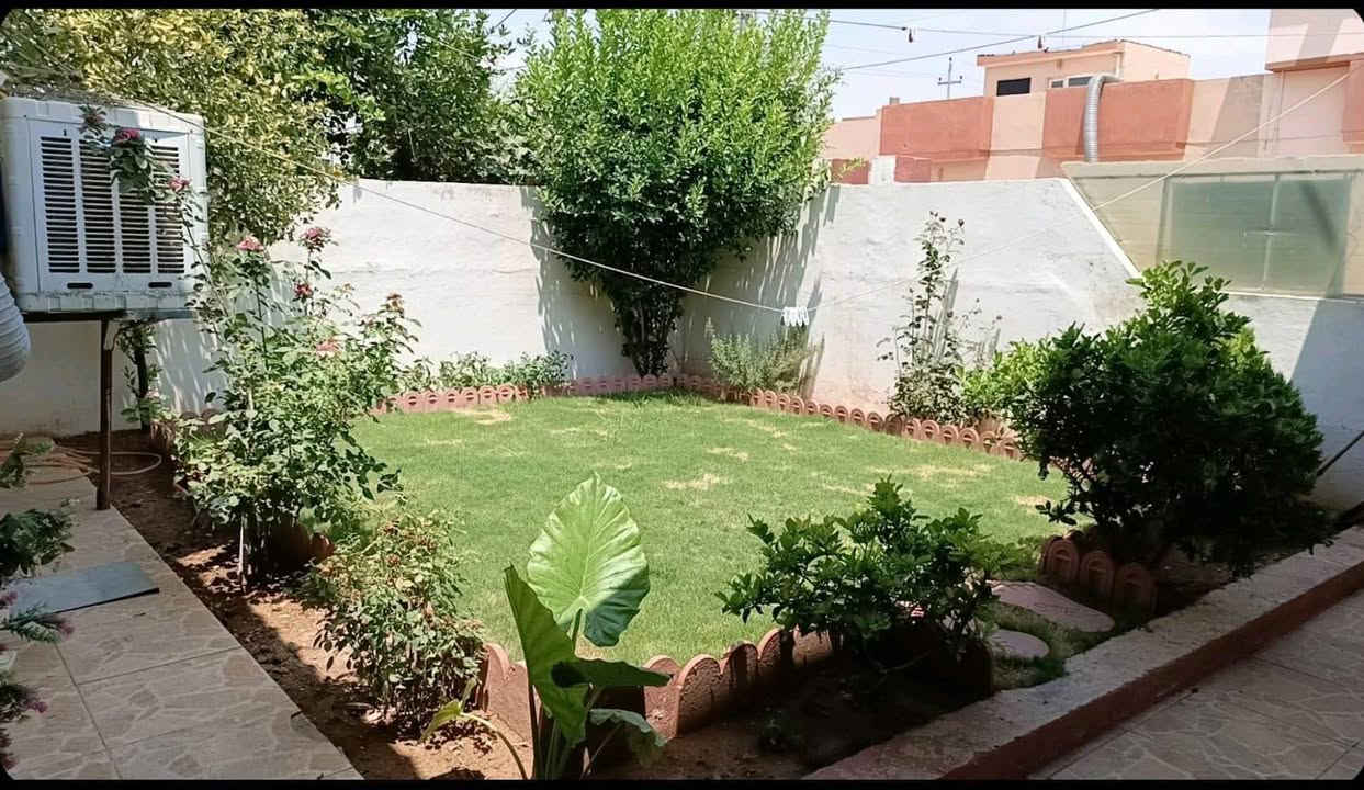 تفاصيل البيت
مجمع هرشم 2
مساحة البيت 200م
غرفتين و صالة
مطبخ امريكي
سبالت عدد 4
مخزن خارجي بالسطح
تانكيات عدد 3 حجم كبير
المناور جميعها مغلفه
يمتاز المجمع بسكيورتي
و خدمات ماء و كهرباء
و عمال نظافة
واتساب:*********** أربيل, العراق

